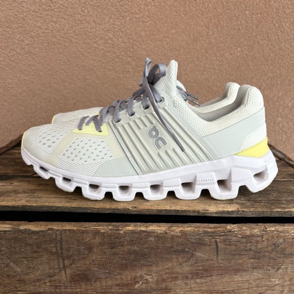 On Running Shoes - On Running Cloudswift Women’s Running Shoe